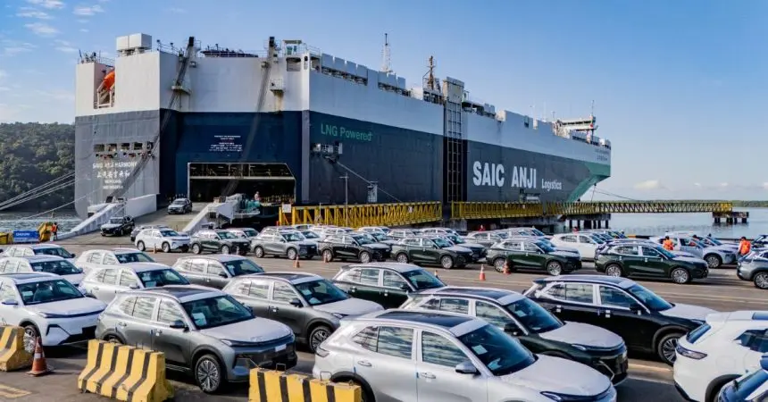 Porto de Paranaguá recebe mais de 5 mil carros elétricos em uma única operação