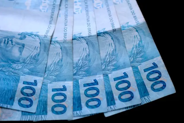 Taxas de juros fecham em alta em meio a dificuldades para acordo entre EUA e Irã