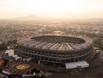 Protestos e disputa judicial marcam dias tensos no estádio Azteca antes da Copa do Mundo 2026