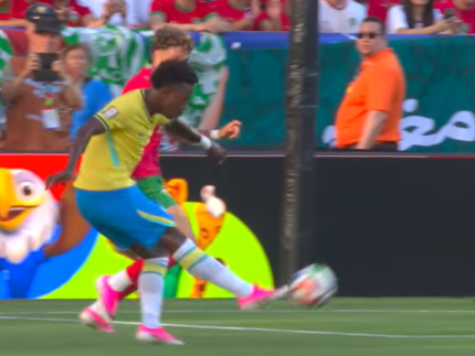 Brasil empata com Marrocos na estreia da Copa do Mundo após gol de Vinicius Júnior